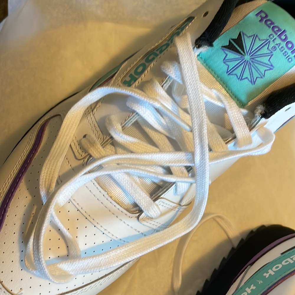 NWOT Reebok sneakers Womens size 11 aqua blue accents - Picture 7 of 11